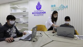 İBB Teknoloji Atölyeleri’nde Hafta İçi Eğitimleri Başladı