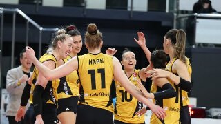 VakıfBank, Axa Sigorta Kupa Voley’de yarı finalde