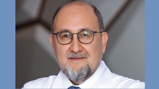 Oturarak Çalışmak Ve Fazla Kilolar Kıl Dönmesi Riskini Artırabilir