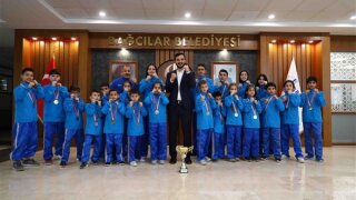 23 Nisan kupası Bağcılar’ın oldu