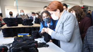 Akşener, Ankara'da çorap fabrikasını ziyaret etti