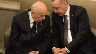 'Bazı dosyalar hazırlanmış, Bahçeli'nin tepesi atmak üzereymiş'