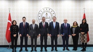 Bakan Özer, ABD Büyükelçisi Flake’i kabul etti