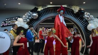 Bayram coşkusu Max Level Arena'nın açılışıyla katlandı