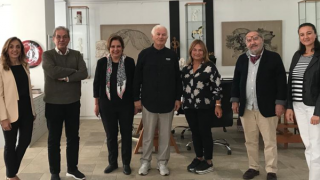 Çağdaş sanat duayenlerinden kız çocuklarının eğitimine destek