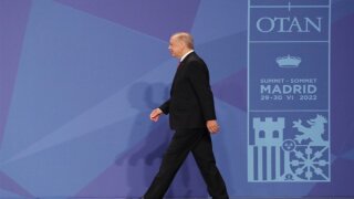 Cumhurbaşkanı Erdoğan, NATO Zirvesi’nin ardından basın toplantısı düzenledi
