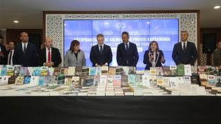 Gaziantep Büyükşehir’den okul kütüphanelerine 350 bin kitap