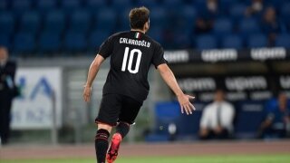 Hakan Çalhanoğlu yıldızlaştı Milan kazandı