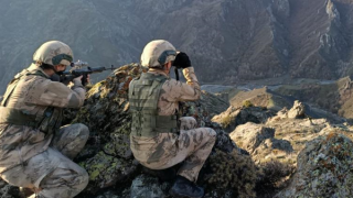 Hakkari'de 2 terörist etkisiz hale getirildi