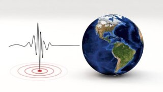 İran'da 5.7 büyüklüğünde deprem