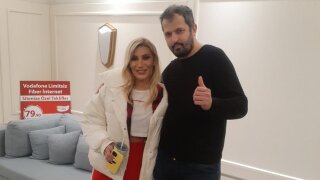 Sedat Sarıkaya ile İrem Derici 6 yıl sonra tekrar fotoğraf çekilip sohbet etti!