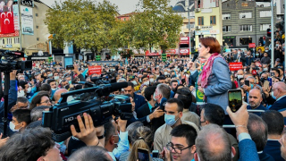 İŞTE BU:  Meral Akşener'in Bursa Ziyareti Mitinge Dönüştü