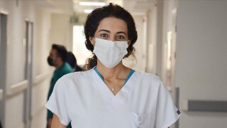 Kanseri yendi, Kovid-19'a karşı mücadelede 'Ben de varım' dedi