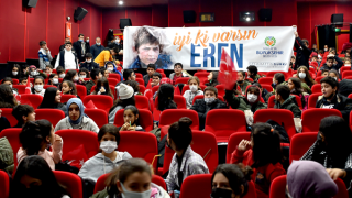 Semt Konağı öğrencileri 'Kesişme; İyi ki Varsın Eren' filmini izledi