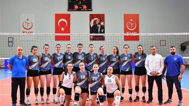 ABB Spor Kulübü Kadın Voleybol Takımı, Ankara Kavakspor’u yendi
