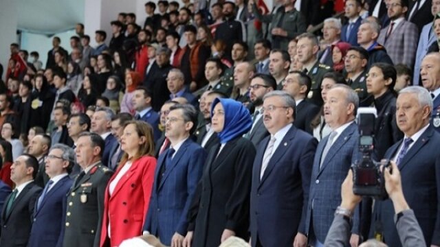 Afyonkarahisar’da 19 Mayıs coşkuyla kutlandı