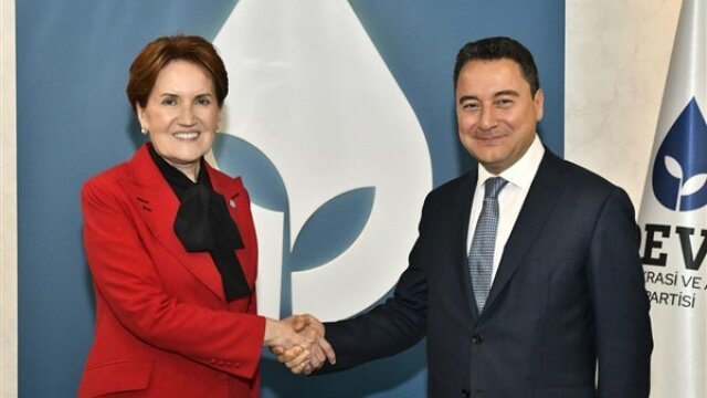 Akşener, Babacan'ı ziyaret etti
