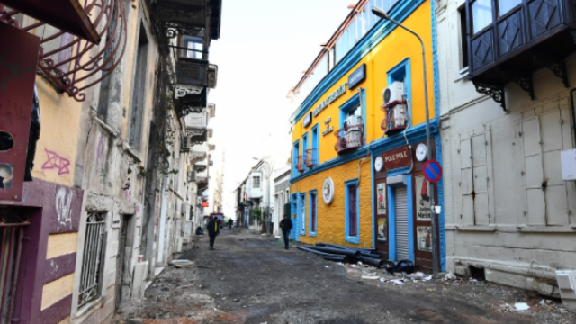 Alsancak Bornova Sokağı yayaların oluyor