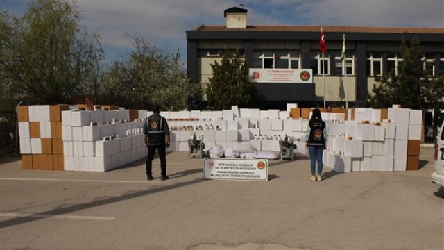 Ankara’da kaçak tütün ve makaron operayonu