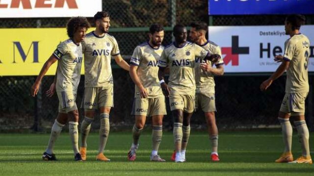 Fenerbahçe'de transferler sahneye çıktı