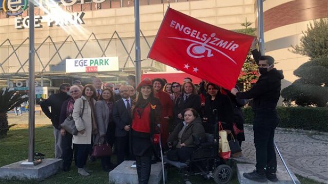 İzmir’de kırmızı bayrak sayısı 81’e yükseldi