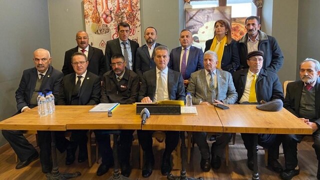 TDP Genel Başkanı Sarıgül Kars'ta Basın Toplantısı Düzenledi