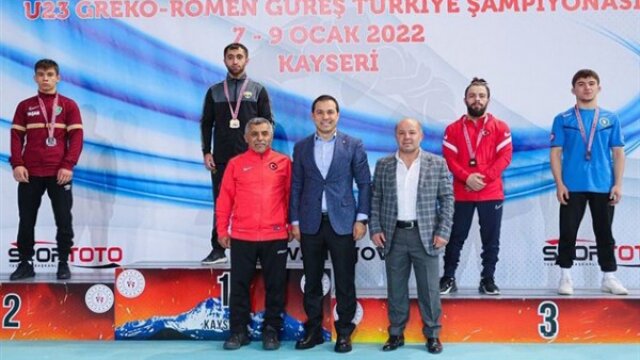 Sporcularımızdan güreşte ve atletizmde 3 madalya